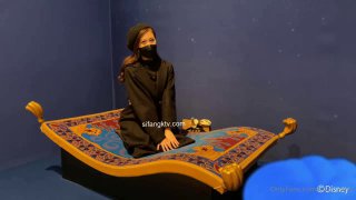 奶茶店服務員打烊後和同事在吧台上啪啪y