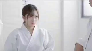 火辣女郎【空乘馨馨】你老说人家这个小那个小 你又得不到 哼 好像柳岩的比较大吧‘ 裸舞诱惑 聊天火热！
